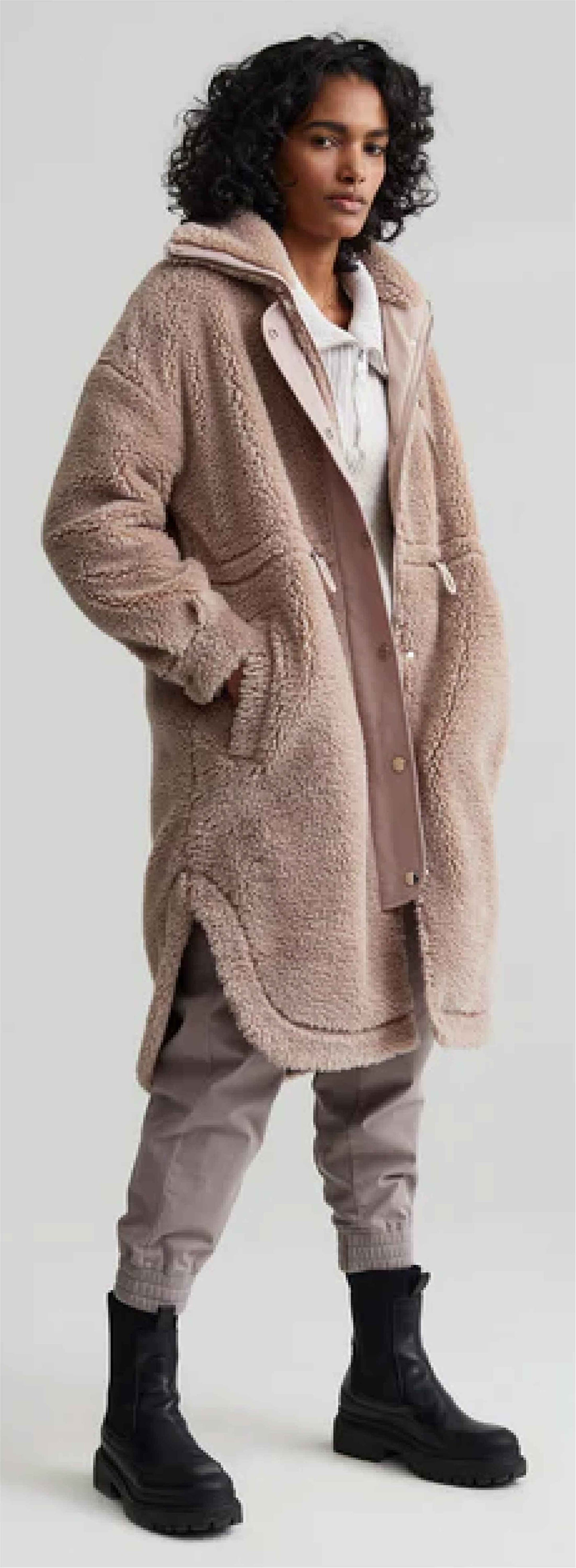 MIA TERRA OUTERWEAR